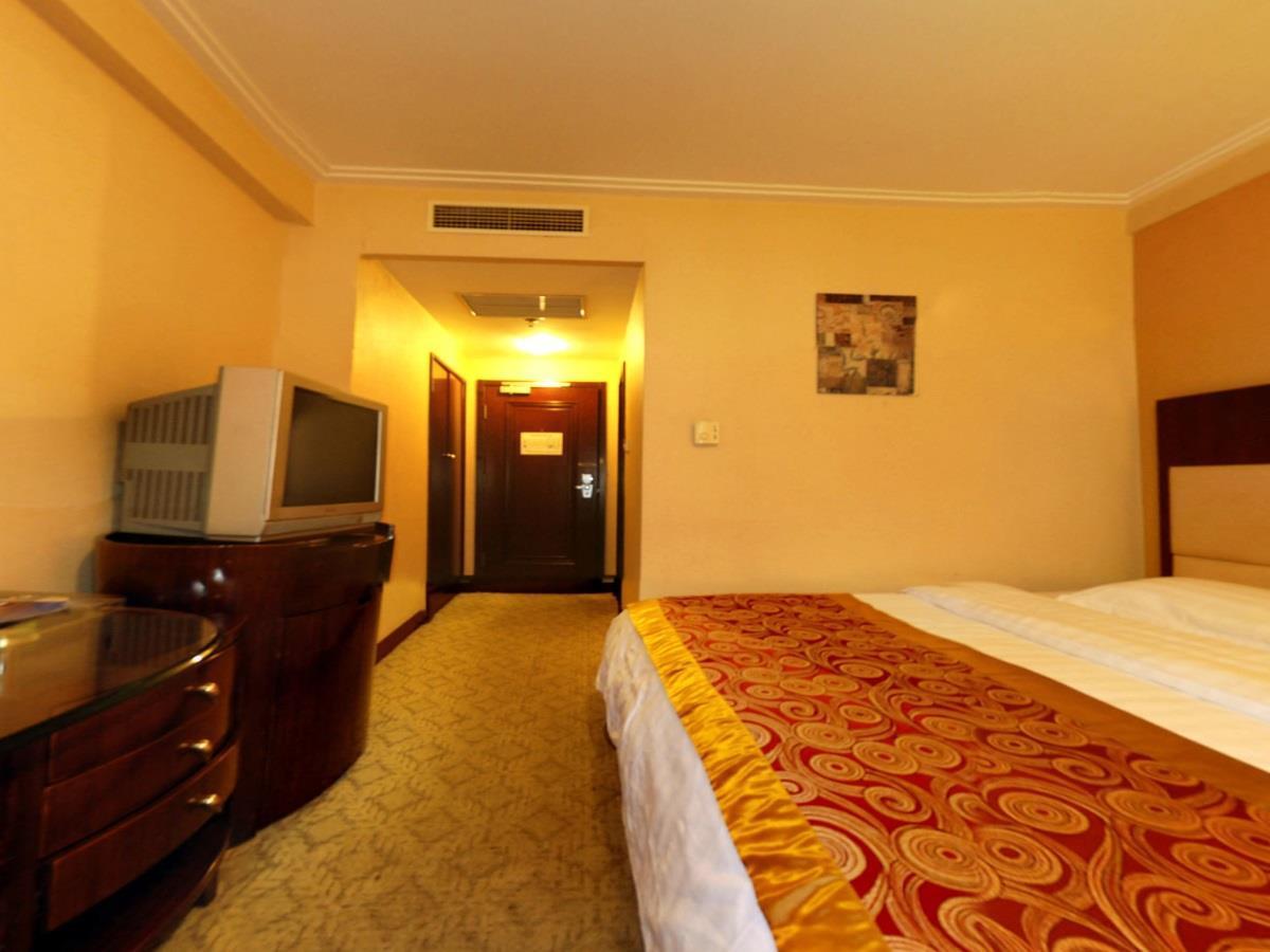Tangyin Hotel Далиен Екстериор снимка